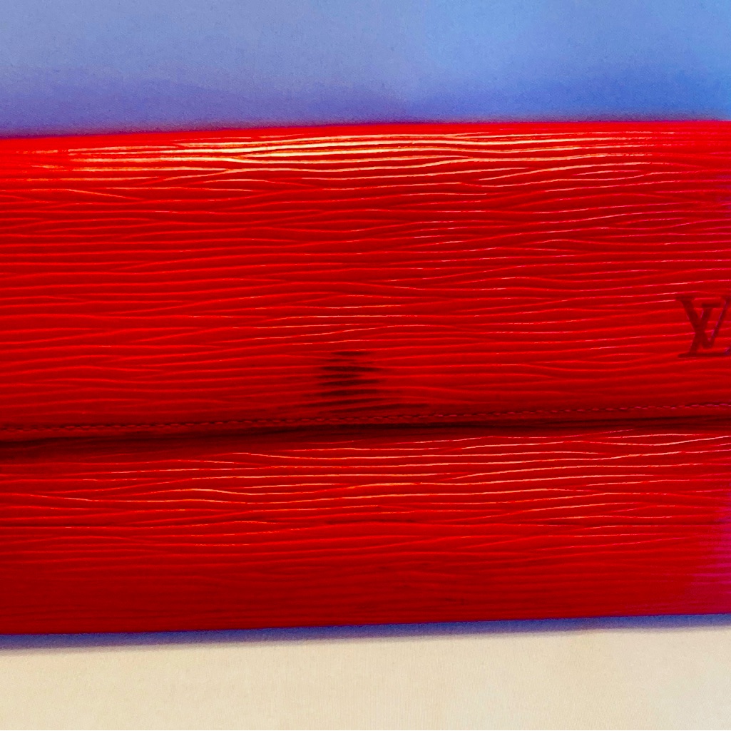 Lv Epi Sarah Wallet With Lv Dust Bag